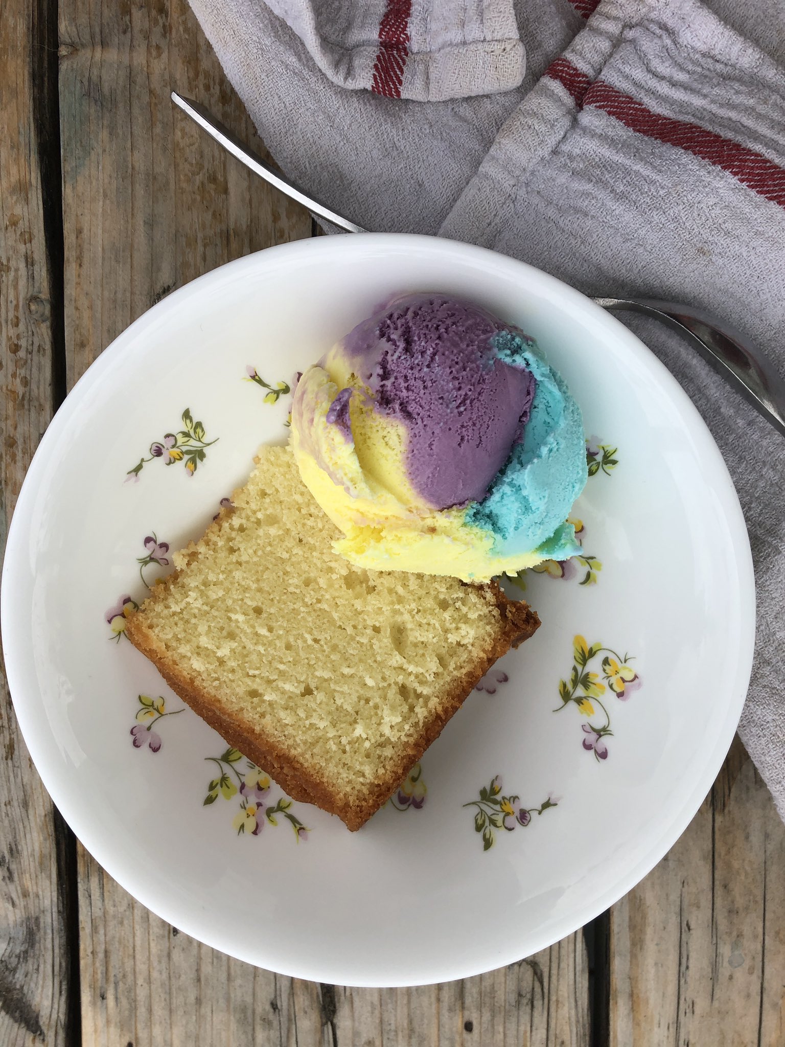 pound cake with moon mist ice cream.