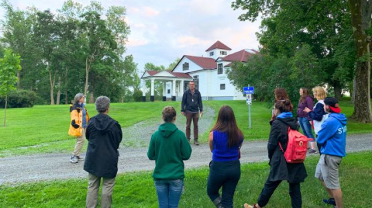 A group of people at the Clifton Museum Park History Walk.